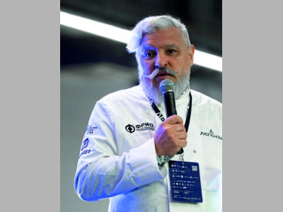 Игорь Бухаров. Все только начинается