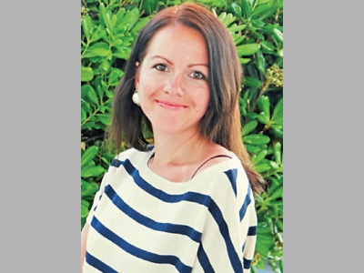 В этом году популярно сочетание деревянного каркаса и изящной формы