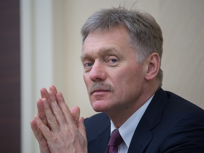 По словам Пескова, протесты из-за введения ограничений — это неуважение к людям