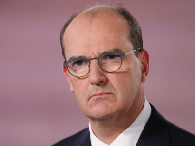 Французы не смогут посетить рестораны до февраля