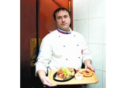 Брецель и колбаски куриные с сыром