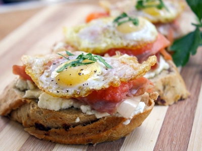 Россияне любят, когда в блюдах много сыра, и предпочитают острую пищу