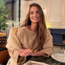 Юлия Попова