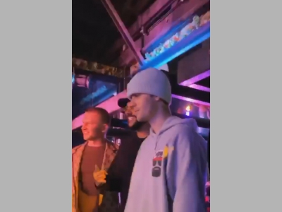 Джастин Бибер оценил бургеры от Тимати на открытии Black Star Burger в Лос-Анджелесе