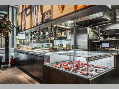 Владелец «Кофемании» запустил на Лесной улице премиальный мясной ресторан «Жажда крови»