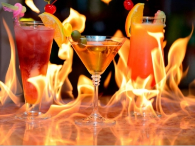 Новый закон о продаже алкоголя грозит уничтожить 70% заведений общепита в Петербурге