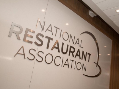 Рестораны США запросили у правительства помощь в 240 миллиардов долларов