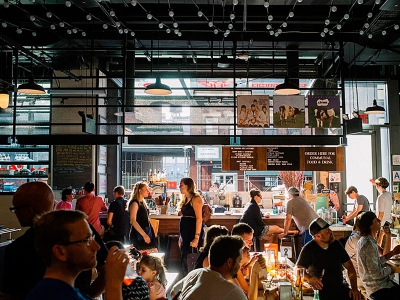 Еще один фудхолл откроется на Ленинском проспекте в Москве