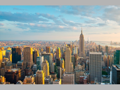 Города мира закрываются на QR-замки