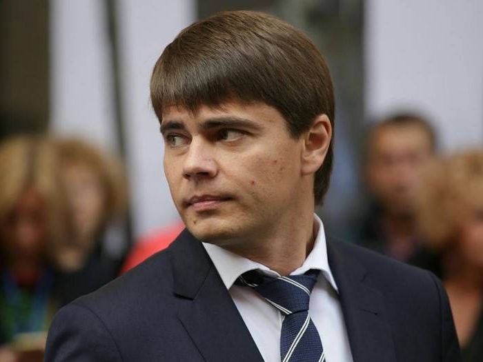 Сергей Боярский предложил возобновить работу островков в ТЦ