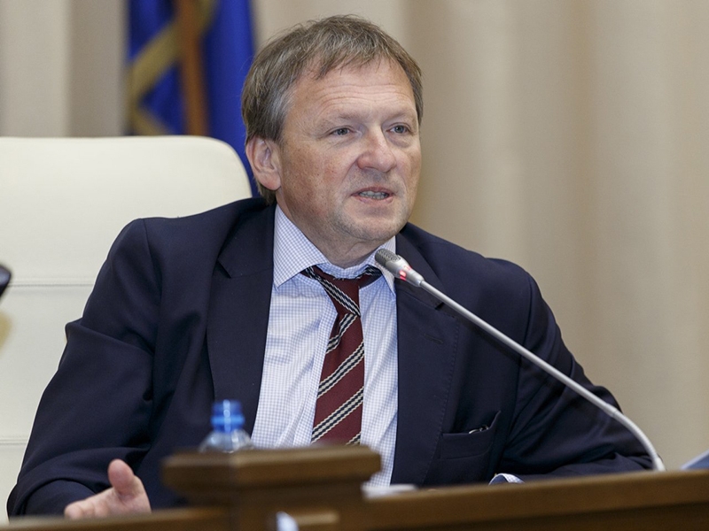 Бизнес-омбудсмен призвал власти Петербурга и рестораторов к компромиссу