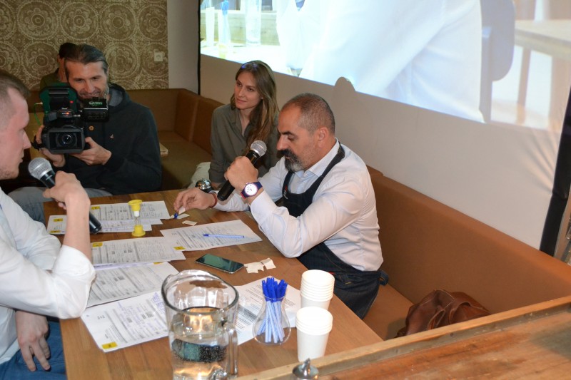 Арам Мнацаканов встретился с претендентами на вакансии в ресторанах Probka Family