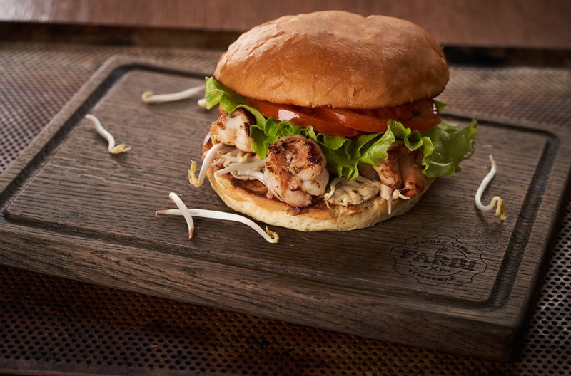 Сеть бургерных #FARШ подключилась к платформе SberFood