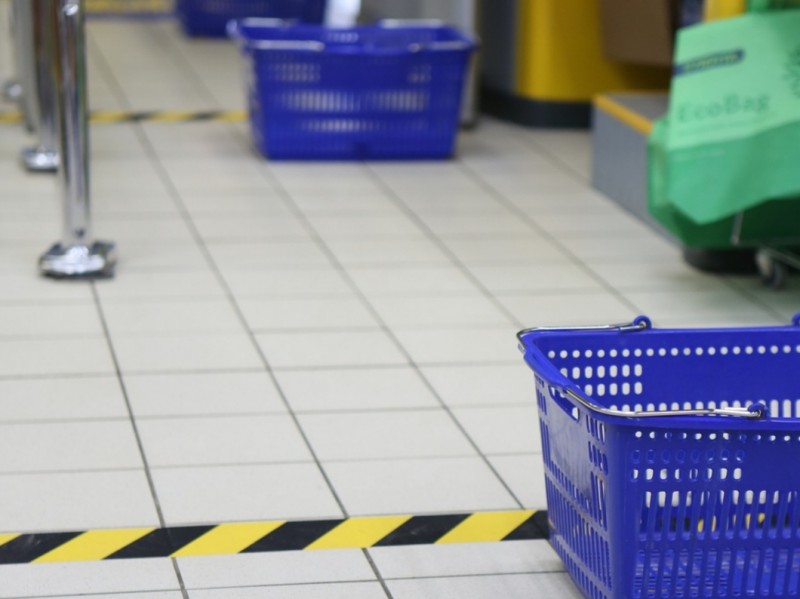 В Москве оштрафовали почти сотню магазинов за нарушение правил торговли в условиях самоизоляции