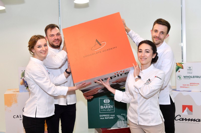 Всемирно известные шоколатье провели мероприятие для российских шеф-кондитеров в стенах Академии Шоколада России