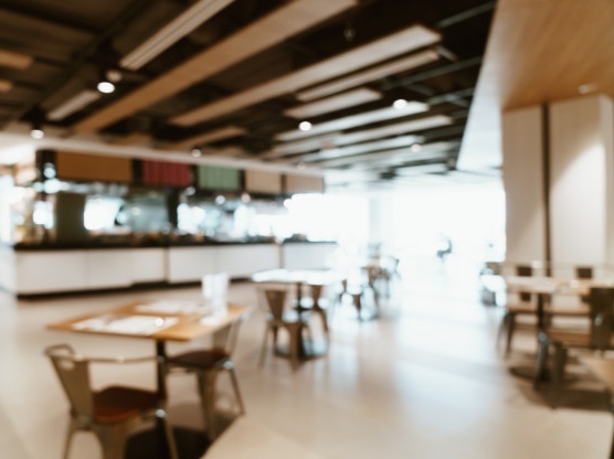 В Петербурге закроют рестораны и кафе в торговых центрах