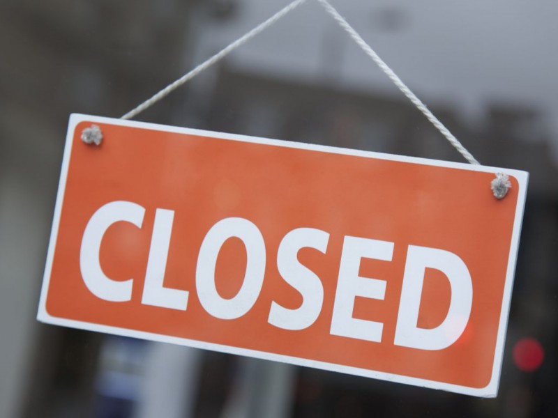 Рестораны пока не откроются в Петербурге