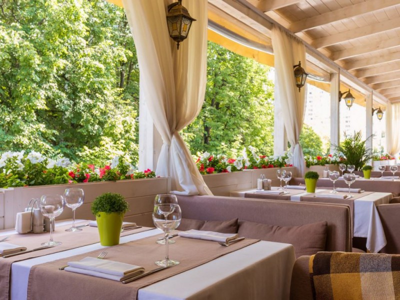 Как в Москве открыть летнюю веранду: пошаговая инструкция