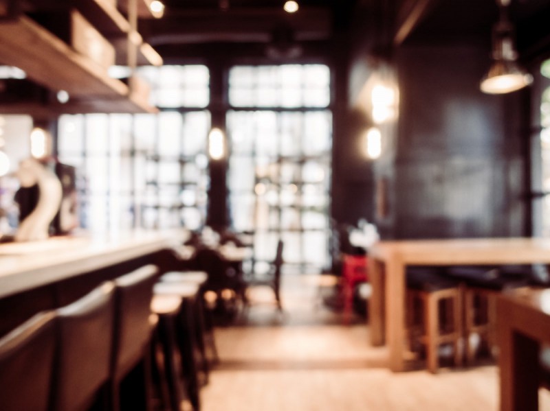 Малый бизнес Петербурга вне закона об аренде