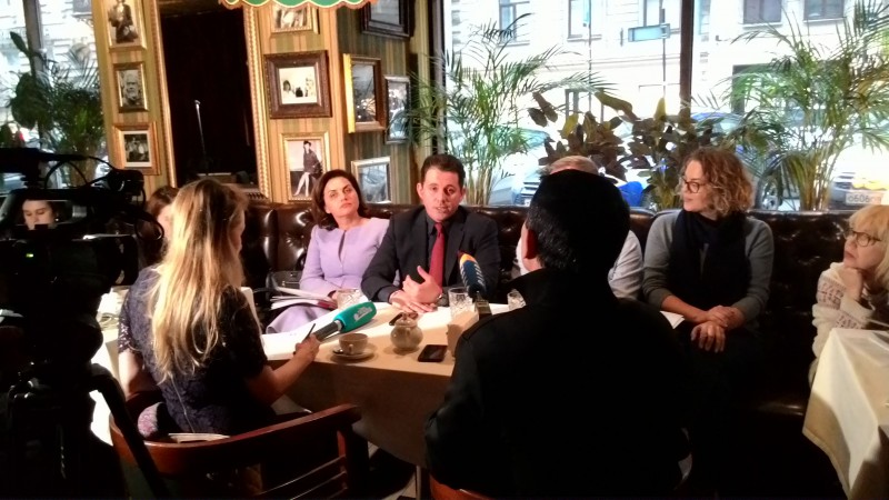 Петербургский путь: рестораторы ищут выход из конфликтной ситуации на главной ресторанной улице города