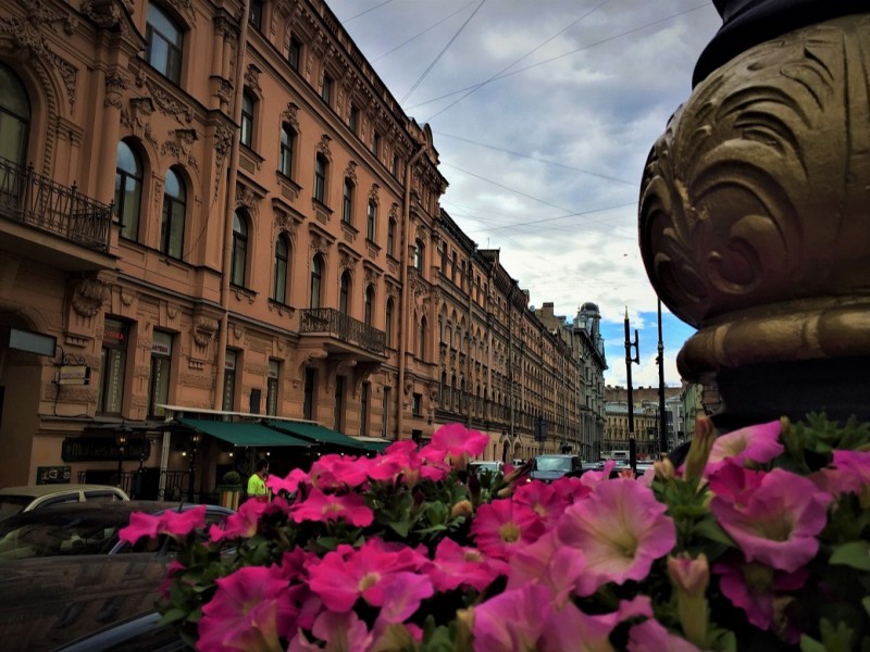 Владельцы заведений на Рубинштейна устали от беспорядков