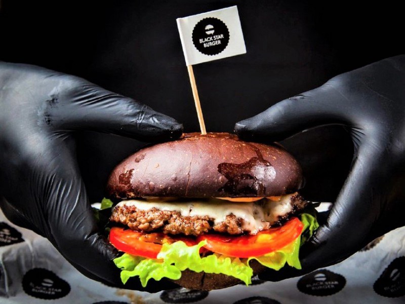 Бургер на борту самолета