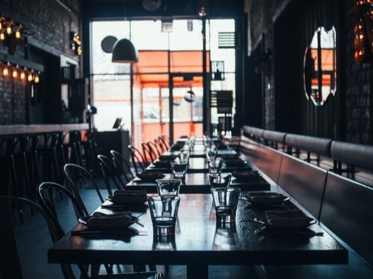 Петербургские рестораны массово закрываются