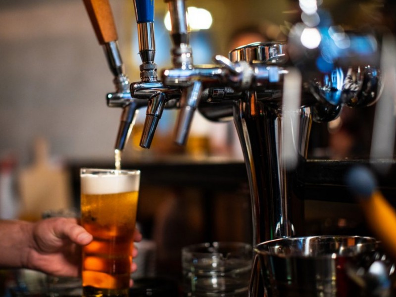 Петербургский Закон о запрете продажи алкоголя в жилых домах вынуждает предпринимателей выходить на митинги