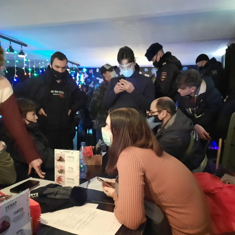 Полиция прошлась рейдом по барам Петербурга