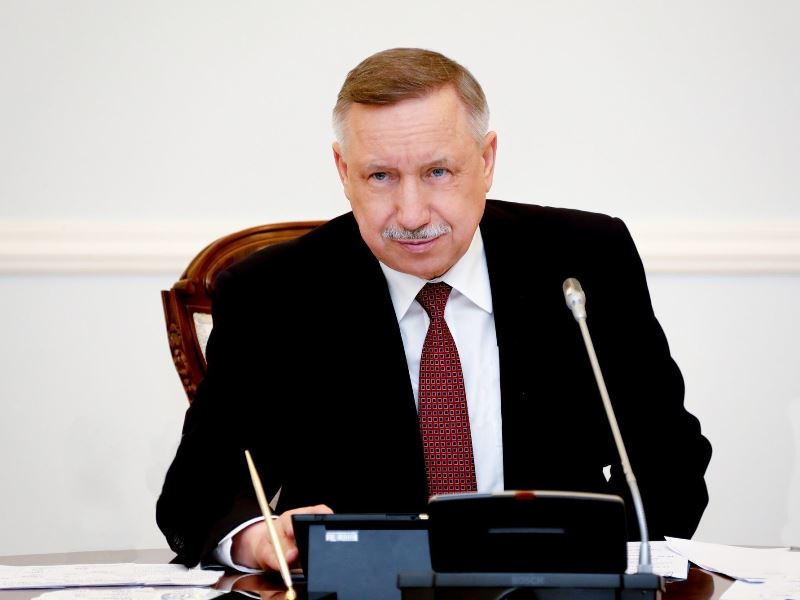 Губернатор Петербурга распорядился подготовить меры поддержки ресторанного бизнеса