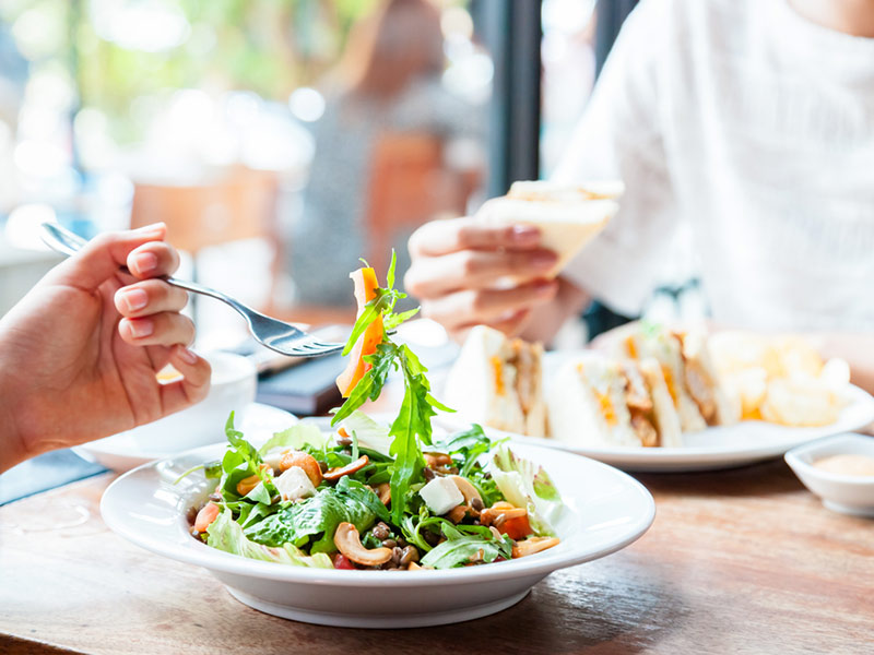 Чем рестораны заменяют бизнес-ланчи