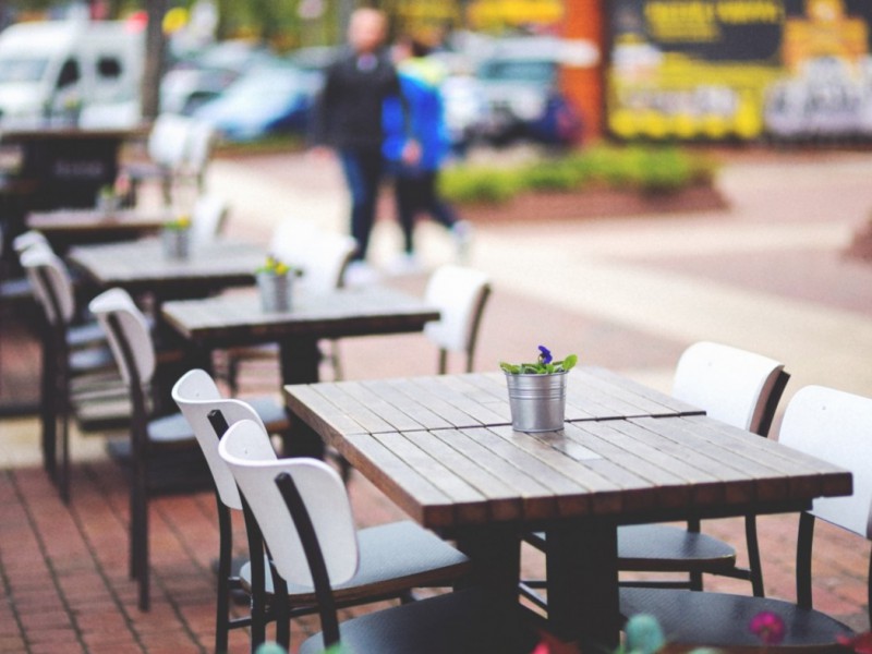 Как в других странах могут перезапустить ресторанный бизнес