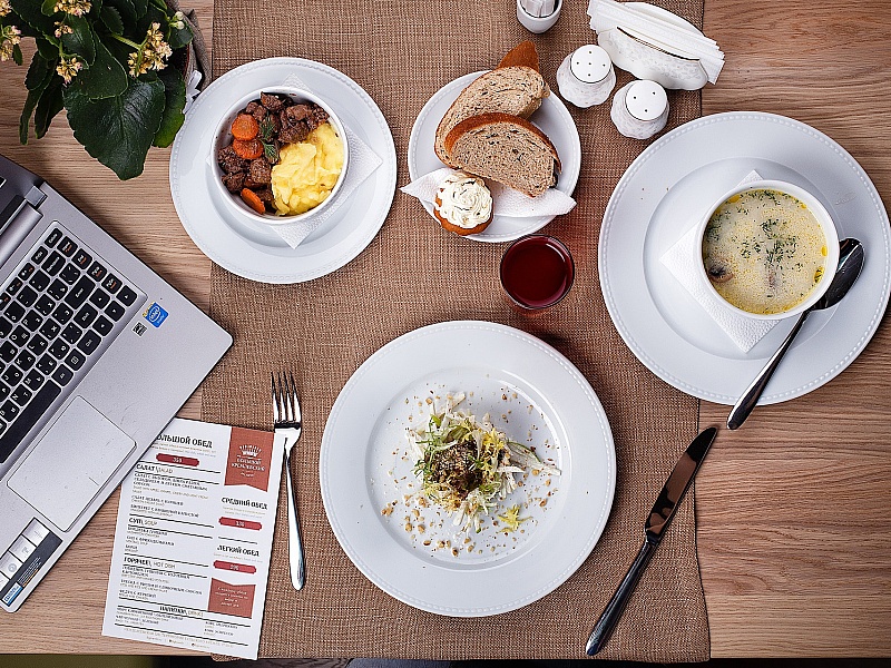 Catery и «Андерсон» доставят обеды в офисы Москвы