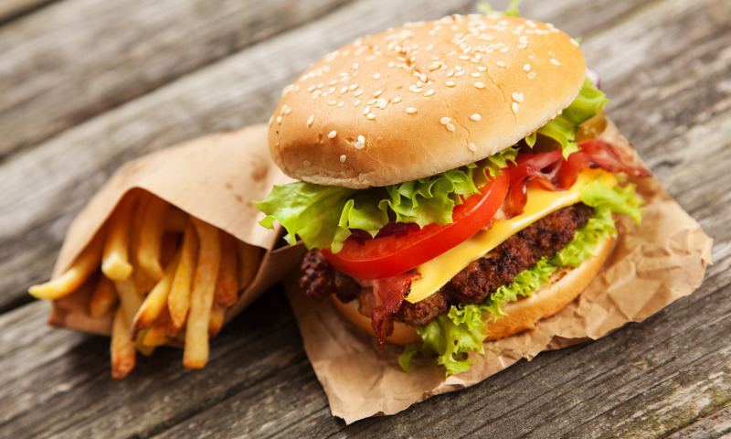 Почему фастфуд вреден?