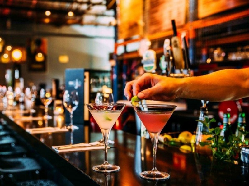 Главная ресторанная улица Петербурга может прекратить существование