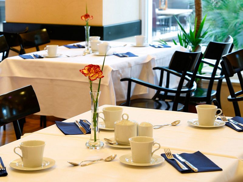 В Калиниграде бронируют столики в кафе и ресторанах