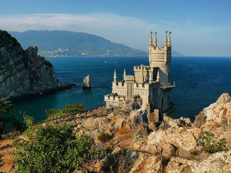 С 15 января в Крыму  отменят ограничения на работу фудкортов