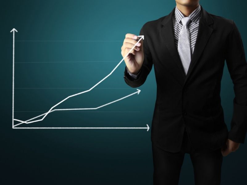 Число открытых кафе и ресторанов возвращается к уровню 2019