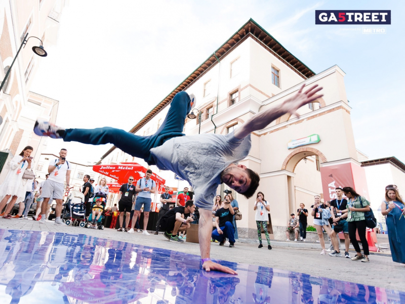 Gastreet City: новые улицы, ресторанные разборки и целый самолет рестораторов