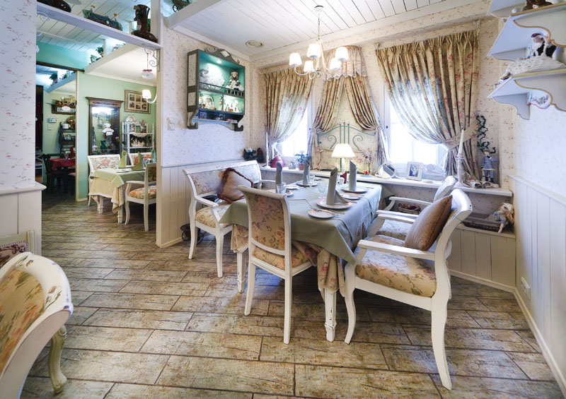 Редакция приносит извинения Анжелике и Владимиру Бурковским за допущенную ошибку