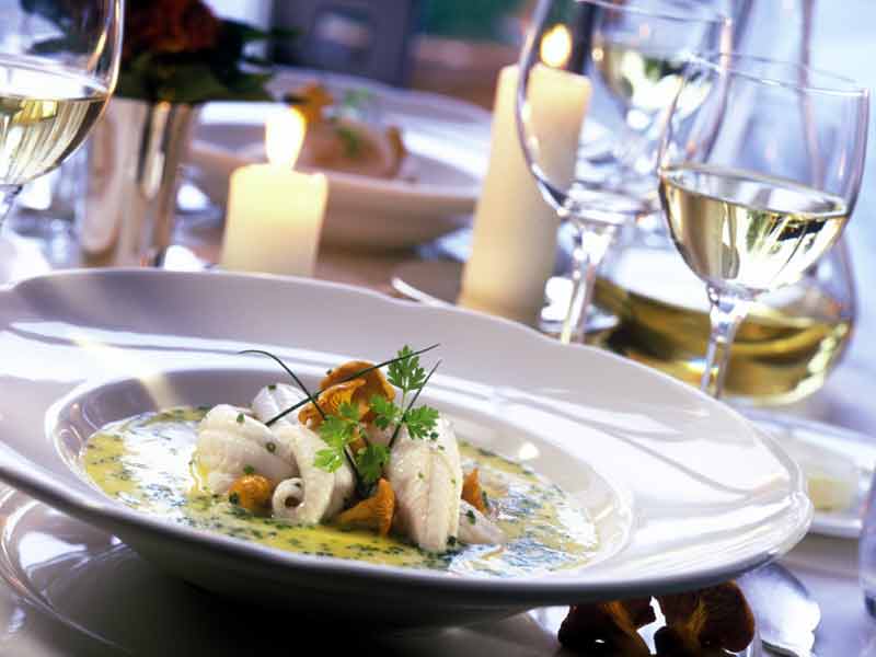 Ресторанный рынок России продолжил падение