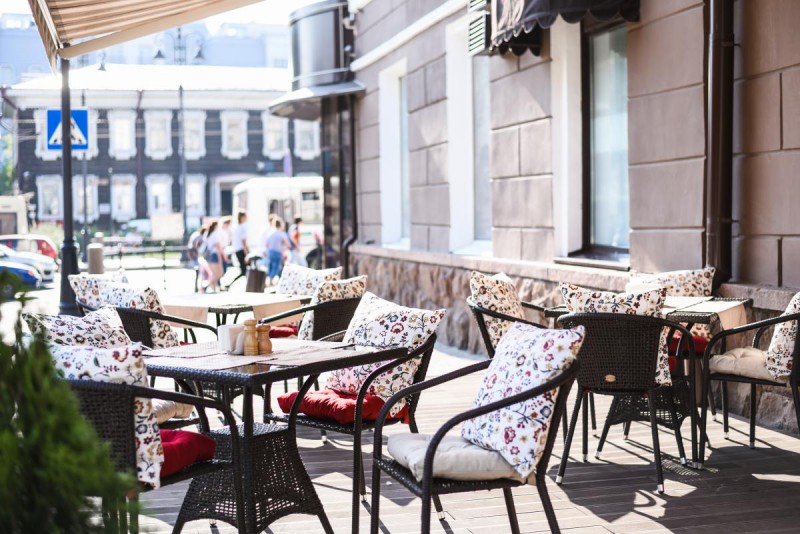 В Москве почти вдвое увеличилось число законных летних веранд благодаря упрощенной схеме открытия