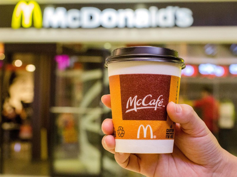 Гостям нужно больше курицы и кофе