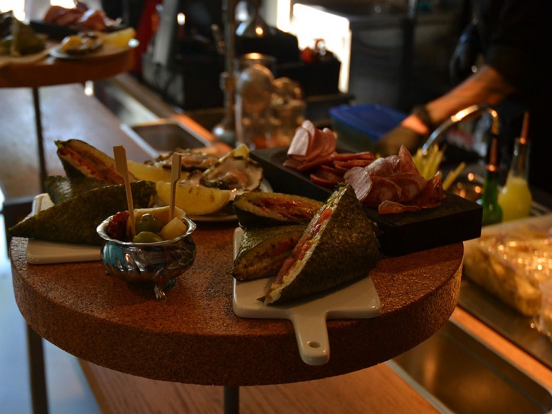 Винный склад: вслед за гипермаркетом одноименный модный бар