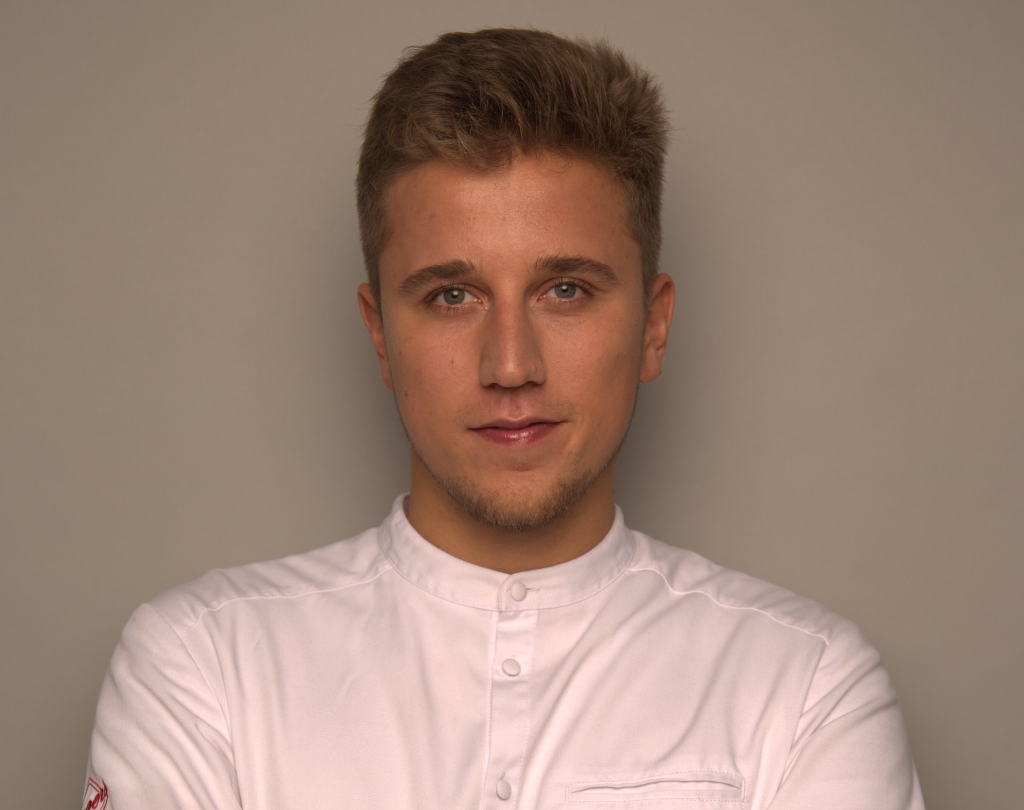 Владислав Корпусов