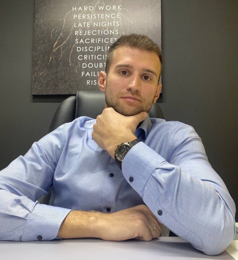 Устинов Антон