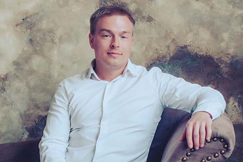 Хватит тратить 40 часов в месяц на накладные!