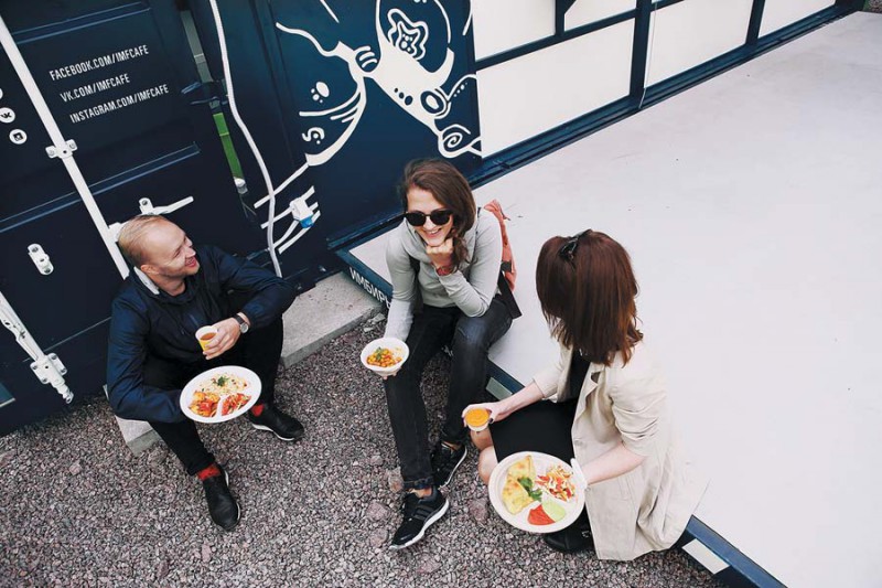 Взгляд изнутри: чем живут кафе стрит-фуда и фудтраки