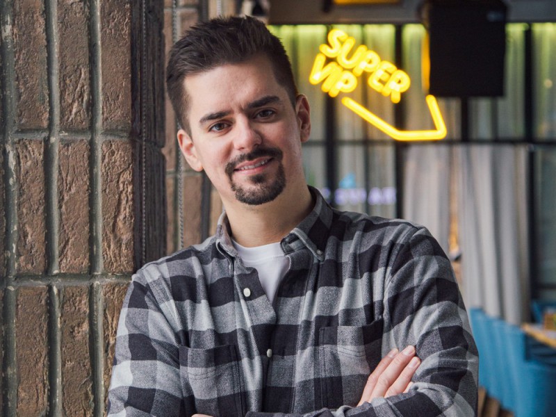 Шоу-программы и концерты в ресторане. Риски и преимущества