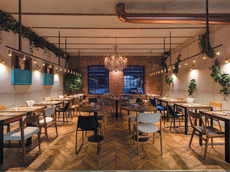  Площадь Tartarbar`а — 180 кв. метров 